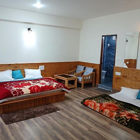 Shangri-La Rooms & Restaurant Kasol Eksteriør billede