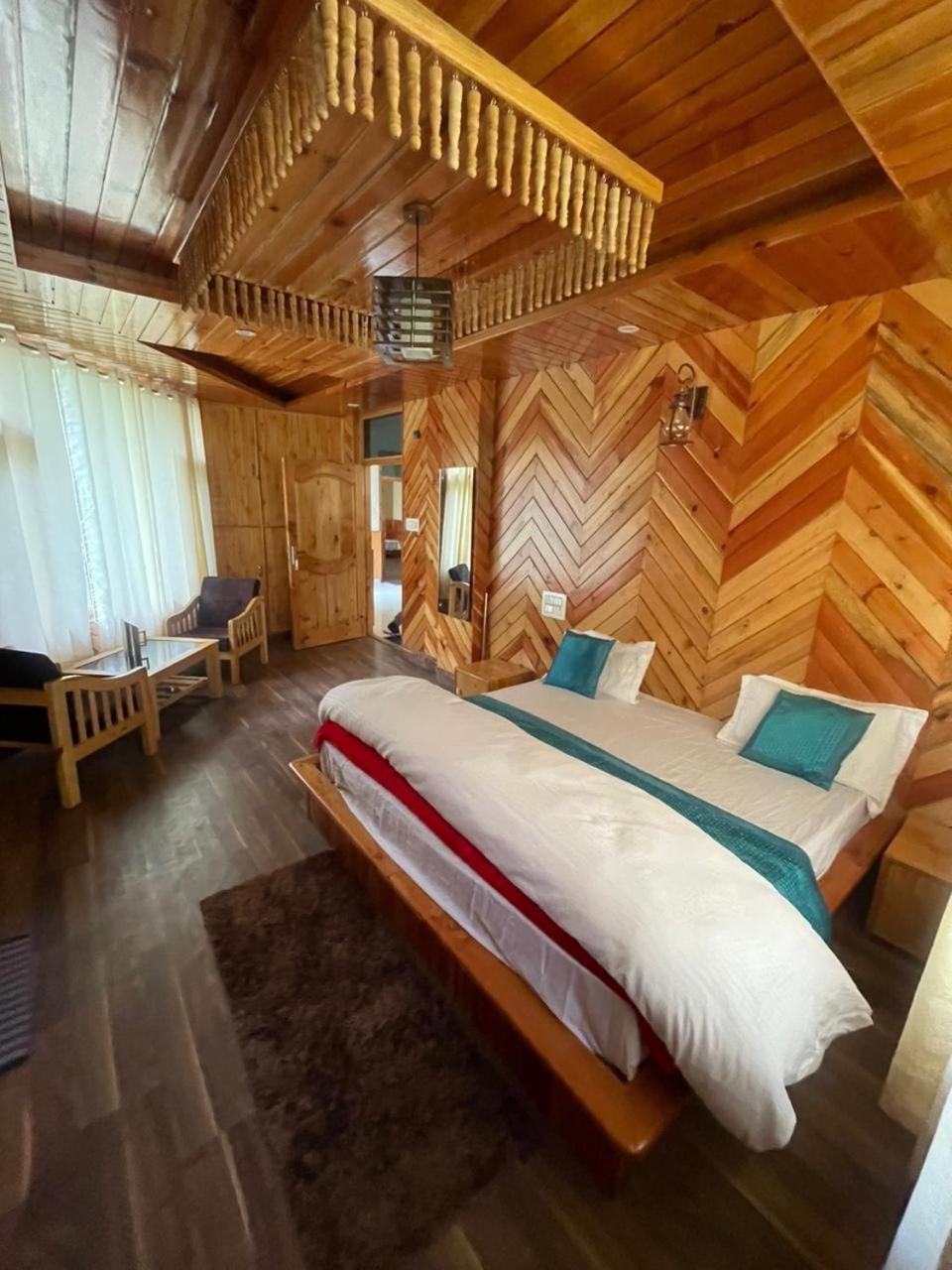 Shangri-La Rooms & Restaurant Kasol Eksteriør billede