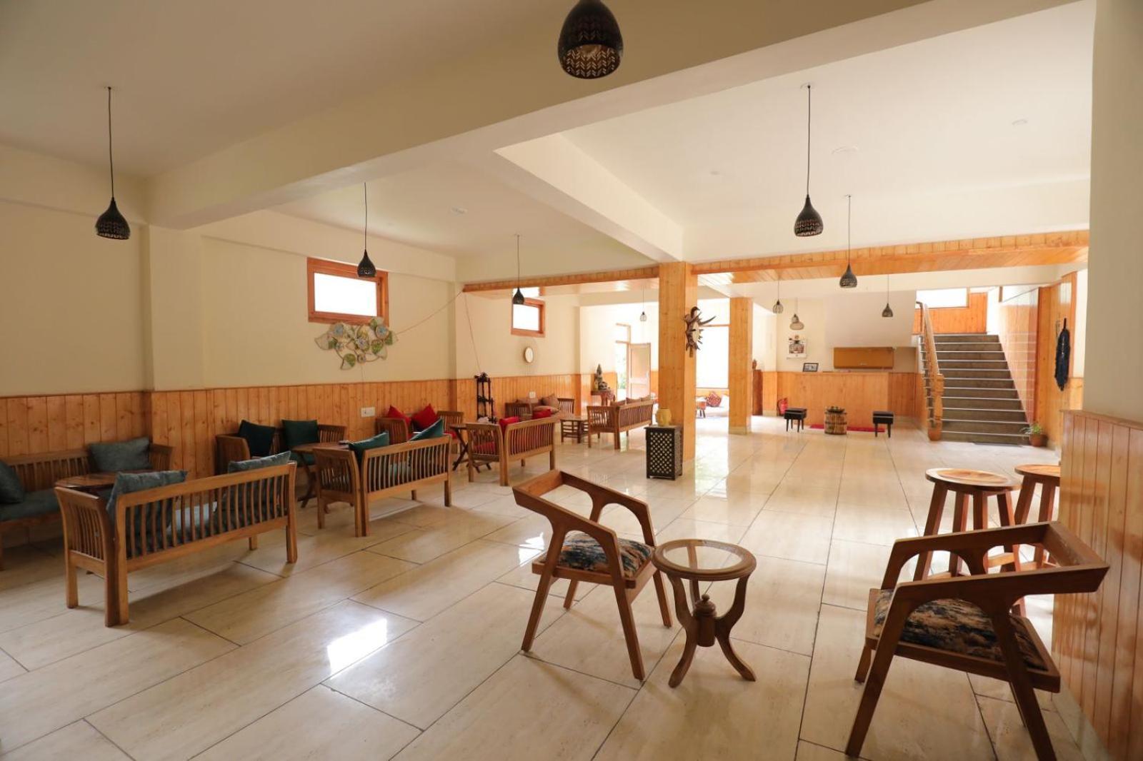 Shangri-La Rooms & Restaurant Kasol Eksteriør billede