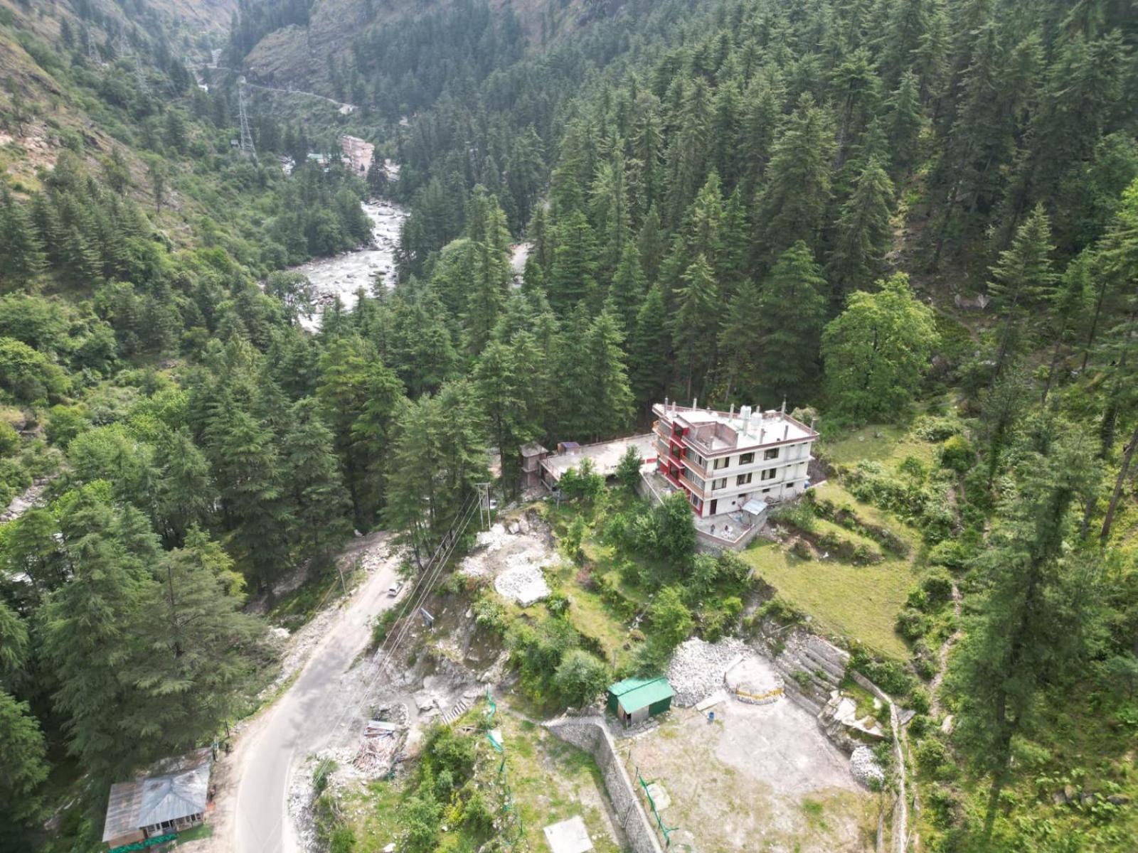 Shangri-La Rooms & Restaurant Kasol Eksteriør billede
