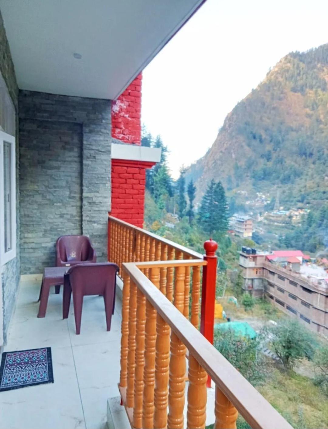Shangri-La Rooms & Restaurant Kasol Eksteriør billede